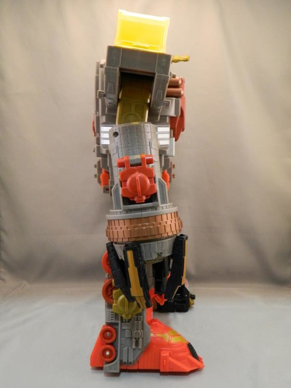 Transformers Year Of The Snake Platinum Edition Omega Supreme  (33 of 48)